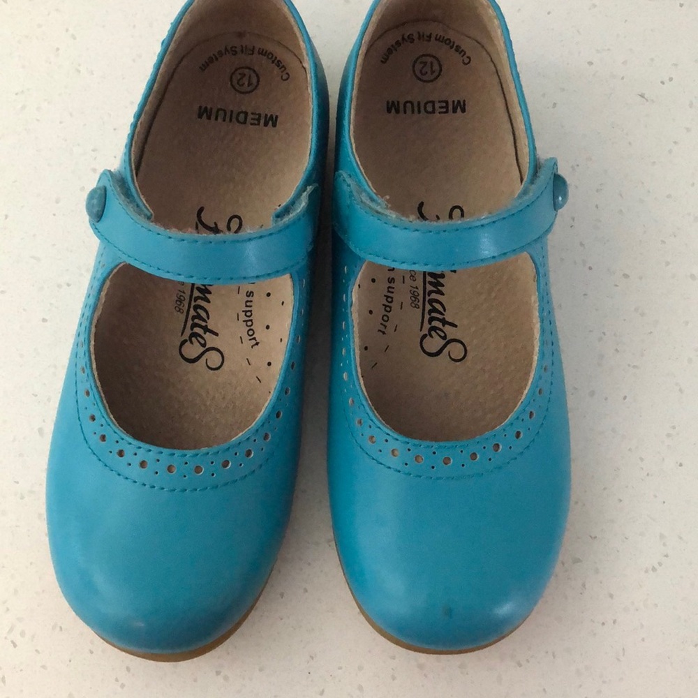 Girls size 12 Footmates GUC